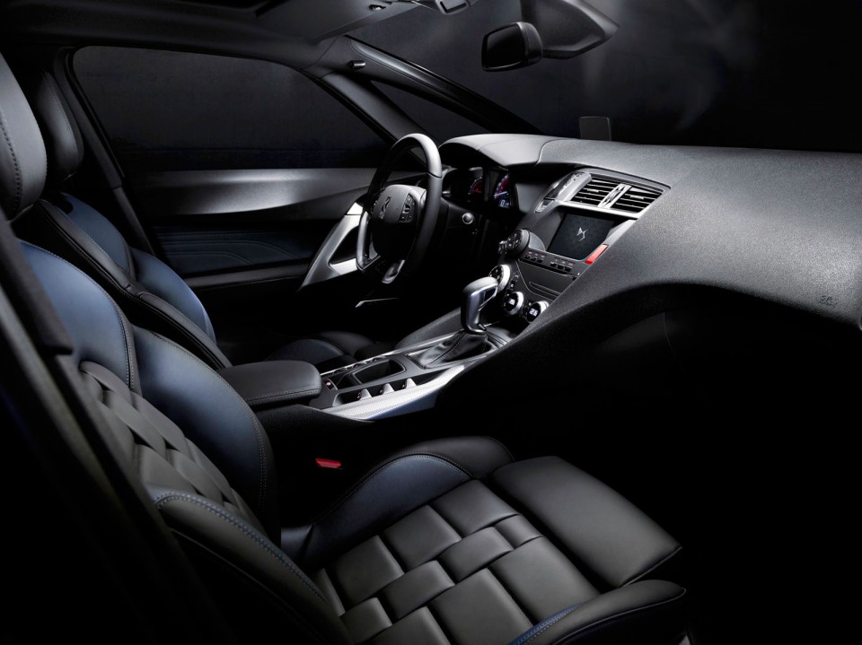 Photo intérieur cuir DS 5 restylée (2015)