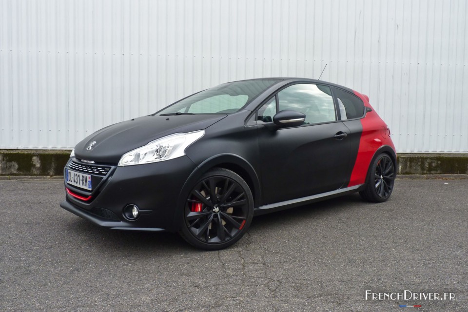 Essai Peugeot 208 GTi 30th - 1.6 THP 208 ch (Mars 2015)