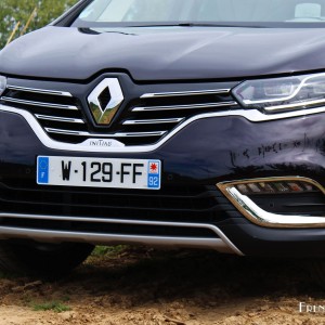 Photo bouclier avant Renault Espace V Initiale Paris (Avril 2015
