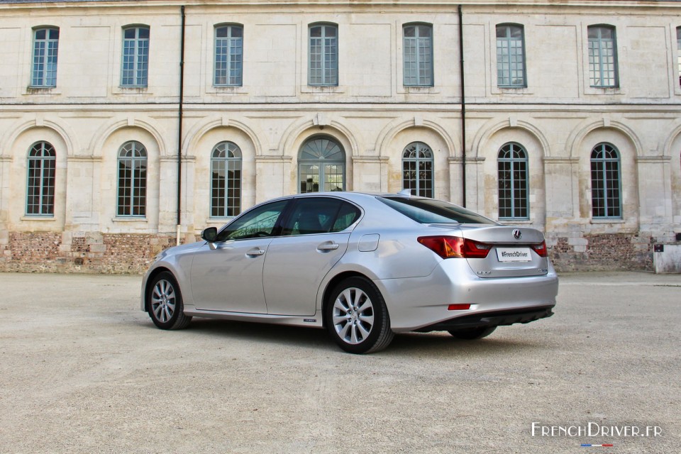 Photo 3/4 arrière Lexus GS 300h - 2.5 VVTi 223 ch