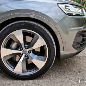 Photo jante aluminium nouvelle Audi Q7 (2015)