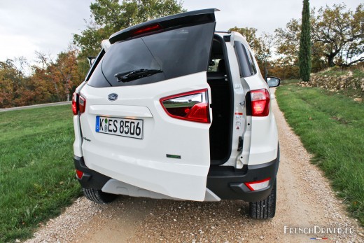 Photo porte coffre Ford EcoSport Titanium S (2015)