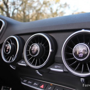 Photo aérateurs Audi TT Roadster (2015) – 2.0 TFSI 230