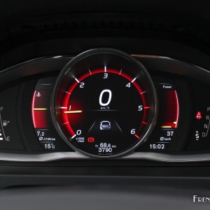 Photo combiné numérique Volvo S60 D3 Xenium (2015) – 2.0 l die