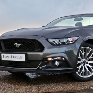 Photo bouclier avant Ford Mustang GT Convertible V8 (2016)