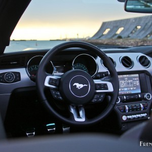 Photo habitacle Ford Mustang GT Convertible V8 (2016)