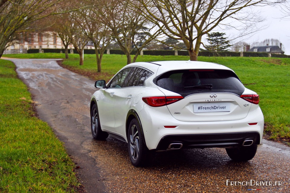 Photo essai Infiniti Q30 (2016)