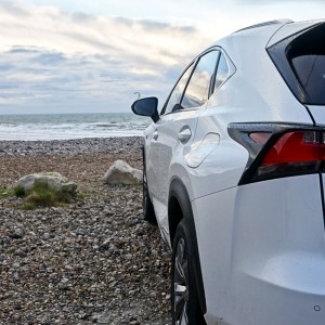 Photo aile arrière Lexus NX 300h (2016)
