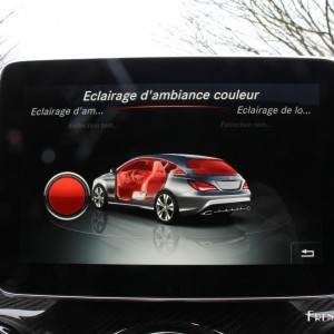 Photo éclairage d’ambiance écran HD 8 Mercedes Benz CLA Shooti