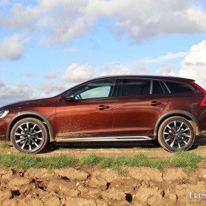 Photo profil Volvo V60 Cross Country (2016)