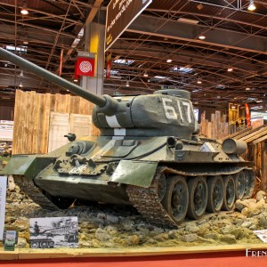 Photo Char Soviétique T34/85 (1940) – Salon Rétromobile Paris 2016