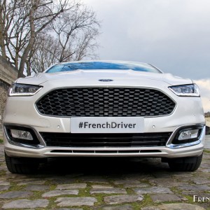 Photo face avant Ford Mondeo Vignale Hybrid (2016)