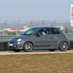 Photo essai sur circuit Abarth 595 Competizione (2016)