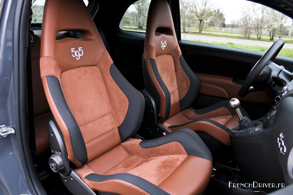 Photo sièges baquet Abarth 595 Competizione (2016)