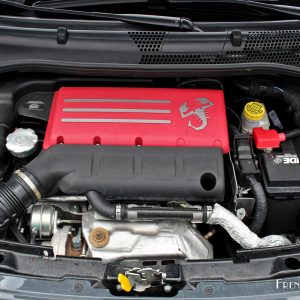 Photo moteur 1.4 l T-Jet 180 ch Abarth 595 Competizione (2016)