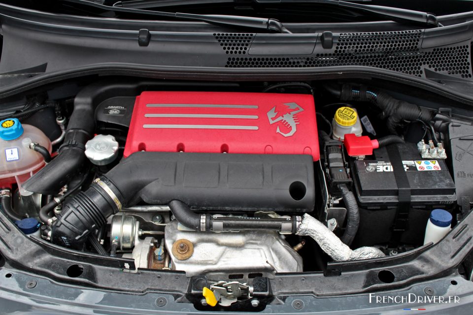 Photo moteur 1.4 l T-Jet 180 ch Abarth 595 Competizione (2016)
