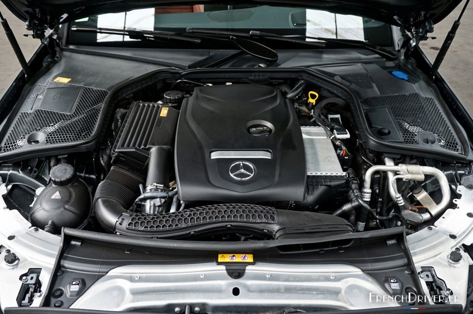 Photo moteur C 250 2.0 l 211 ch Mercedes Classe C Coupé (2016)
