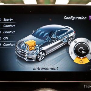 Photo configuration voiture écran Mercedes Classe C Coupé (20