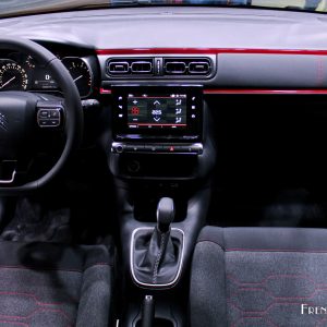 Photo tableau de bord Urban Red Citroën C3 III (2016)