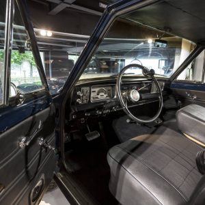 Photo Jeep Wagoneer (1963) – MotorVillage Paris (Juin 2016)