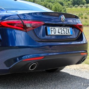 Photo double sortie d&rsquo;échappement Alfa Romeo Giulia (2016)
