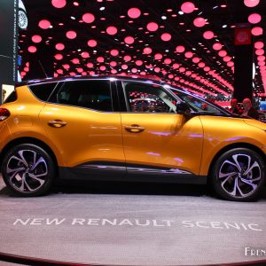 Photo profil Renault Scénic IV – Mondial Auto Paris 2016