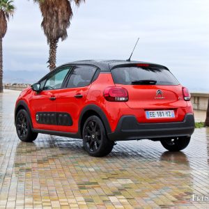 Photo 3/4 arrière nouvelle Citroën C3 III Orange Power (2016)