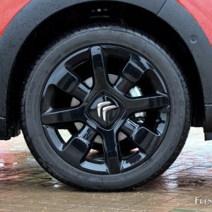 Photo jante aluminium Cross Black 17 nouvelle Citroën C3 III (2