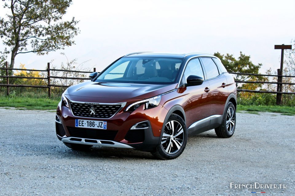 Photo 3/4 avant Peugeot 3008 II Allure 1.6 THP 165 (2016)