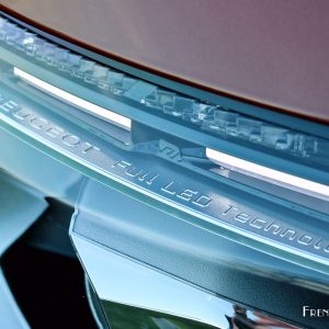Photo feu avant Full LED Peugeot 3008 II (2016)