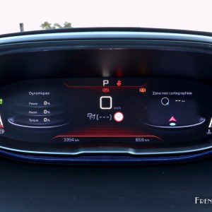 Photo combiné numérique i-Cockpit Peugeot 3008 II (2016)