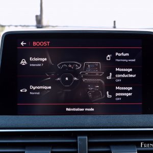 Photo i-Cockpit Amplify écran tactile NAC Peugeot 3008 II (2016