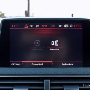 Photo connectivité écran tactile NAC Peugeot 3008 II (2016)