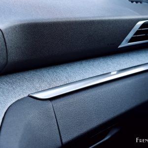 Photo planche de bord Peugeot 3008 II (2016)