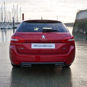 Photo face arrière Peugeot 308 SW GT BlueHDi 180 (2016)