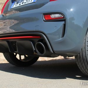 Photo double sortie d’échappement Abarth 695 XSR Yamaha Limited