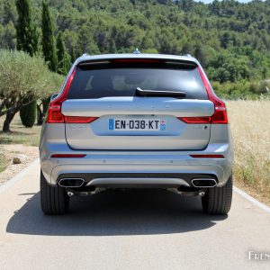 Photo face arrière Volvo XC60 (2017)