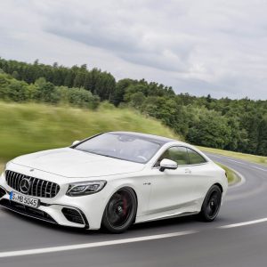 Photo 3/4 avant Mercedes-AMG S 63 Coupé restylée (2017)