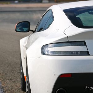 Photo feu arrière Aston Martin V12 Vantage S (2017)