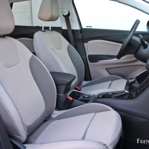 Photo sièges avant tissu Opel Grandland X (2018)