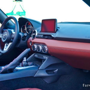 Photo tableau de bord Mazda MX-5 RF (2018)