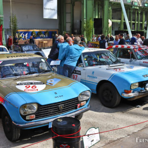 Photo Peugeot 204 Coupé 1967 et 504 Coupé 1974 – Paris – Tour