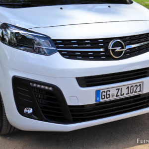 Photo bouclier avant Opel Zafira Life (2019)