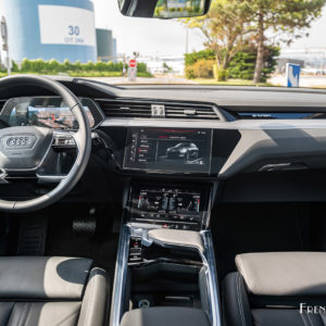 Photo tableau de bord Audi E-Tron (2019)