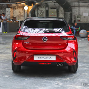 Photo face arrière Opel Corsa F (2019)