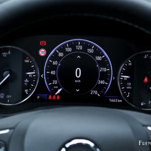 Photo combiné compteurs Opel Astra restylée (2019)