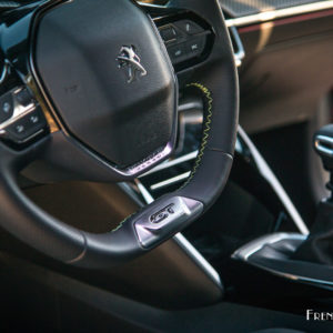 Photo volant cuir nouvelle Peugeot 208 II GT Line (2019)