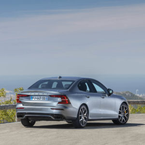 Photo 3/4 arrière Volvo S60 T8 Polestar Engineered (2019)