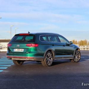 Photo 3/4 arrière Volkswagen Passat SW Alltrack restylée (2019