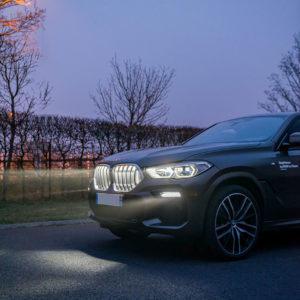 Photo calandre nuit BMW X6 30d (2020)